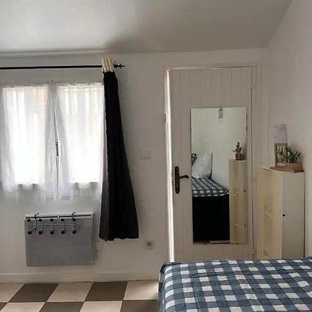 Studette Apartment *